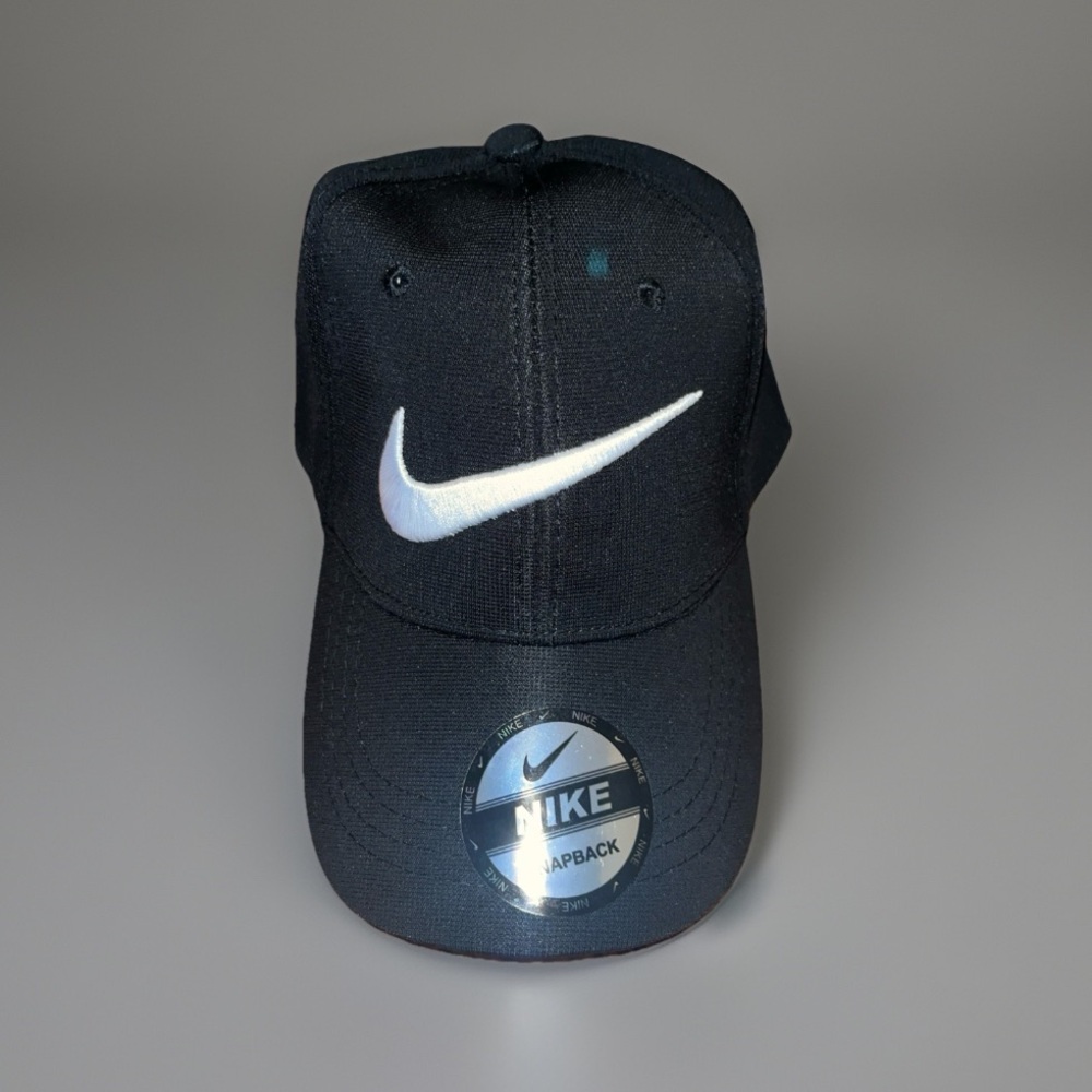 NIKE DRI FIT SNAP BACK HATS WITH BOLD LOGO GOLD HARDWARE